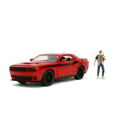 The Walking Dead 2015 Dodge Challenger 1:24 Die-Cast Car & 2.75" Glenn Figure Model Vehicles
