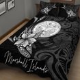 thumbnail image 1 of Islas Marshall Juego de Cama Colcha - Estilo Pescado con Flores de Plumeria, 1 of 5