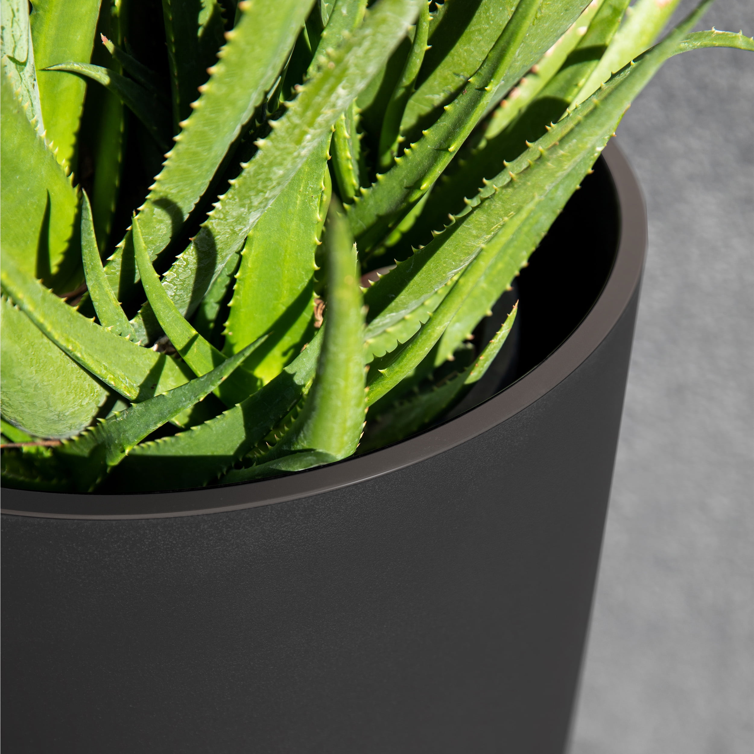 Veradek Mason Series Selena 28" Plastic-Stone Planter - Black