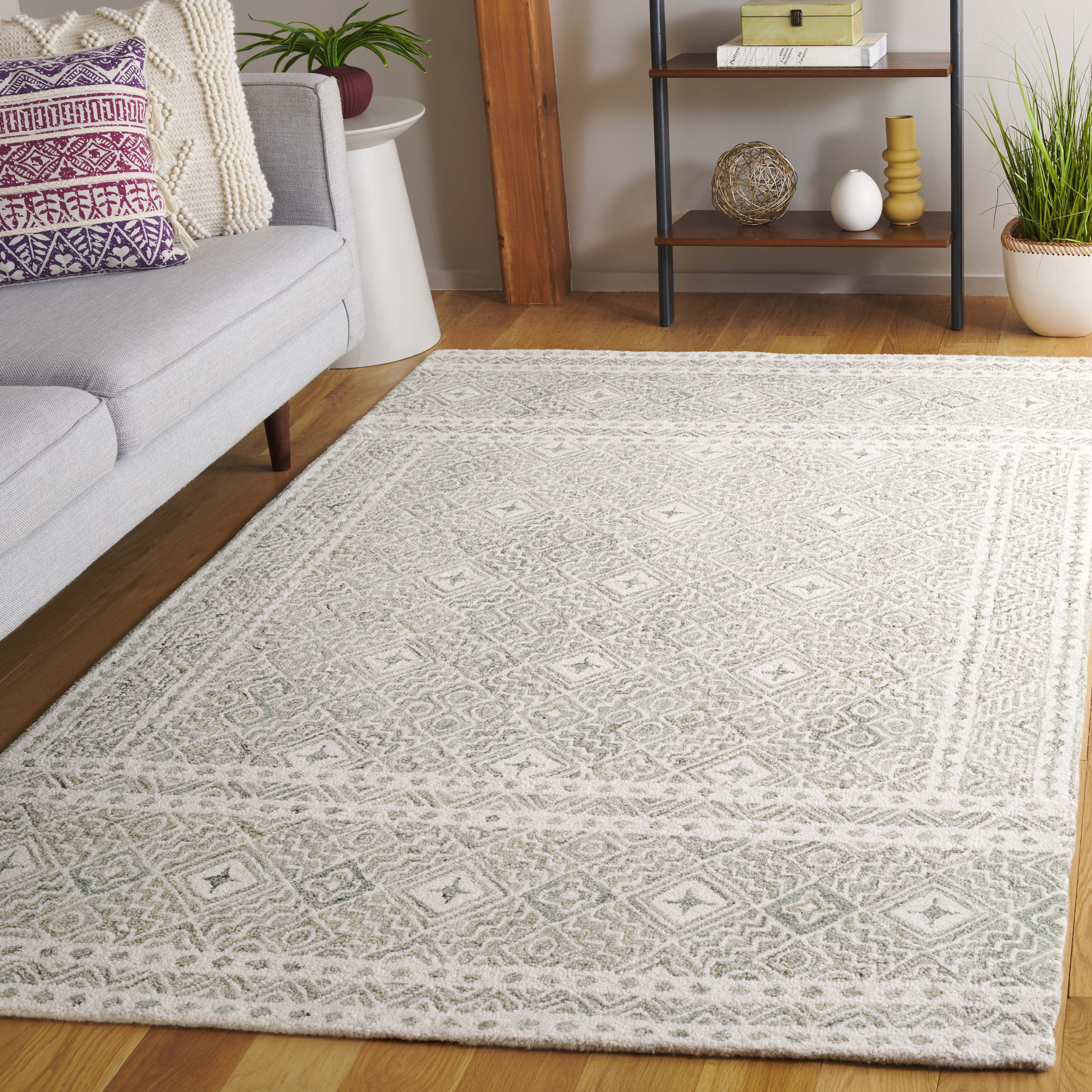 SAFAVIEH Micro-Loop Aditya Geometric Area Rug, Silver/Ivory, 4' x 6'