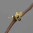 thumbnail image 4 of Pendientes asimétricos con carácter de abeja y miel de goteo de plata esterlina S925, 4 of 4