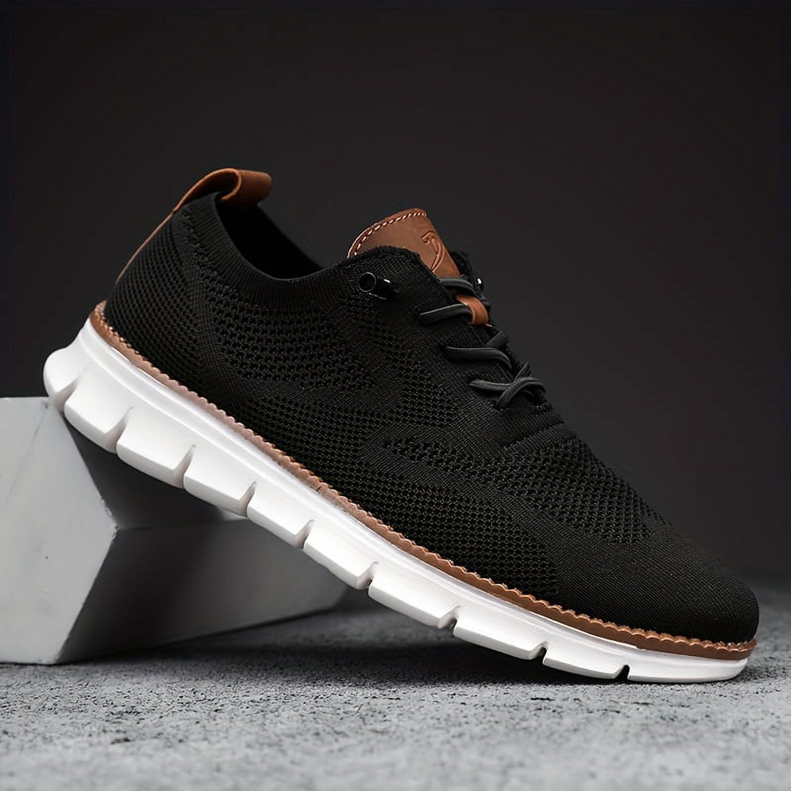 Men s Knitted Breathable Skate Shoes Fashionable Non Slip Smart