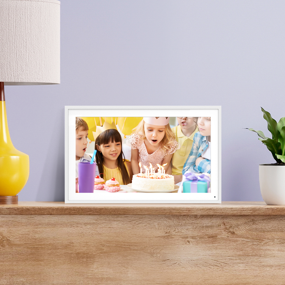 Aluratek AWFC15F - 15.6” Smart WiFi Digital Calendar & Photo Frame with 32GB Built-in Memory