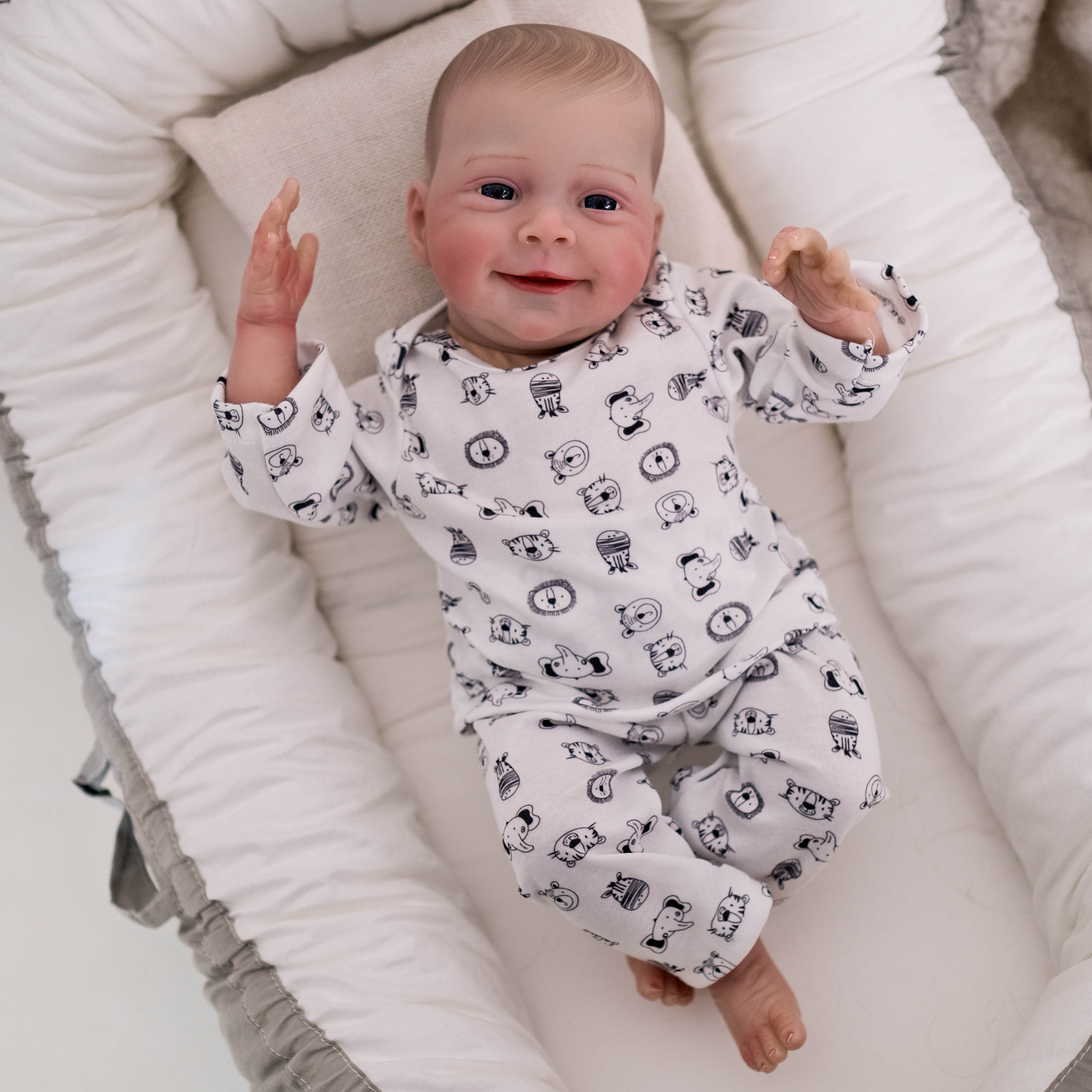 iCradle Adorable Smiling Lifelike Reborn Baby Dolls 18 Inch 46 cm Cuddly Newborn Babies Handmade Cloth Body Painted Hair Birthday Gift for Kids 3+