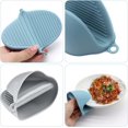 thumbnail image 4 of Manoplas de silicona para horno, 3 pares, miniguantes gruesos de silicona resistentes al calor para horno, cocina, 3 colores Rojo Verde, 4 of 5
