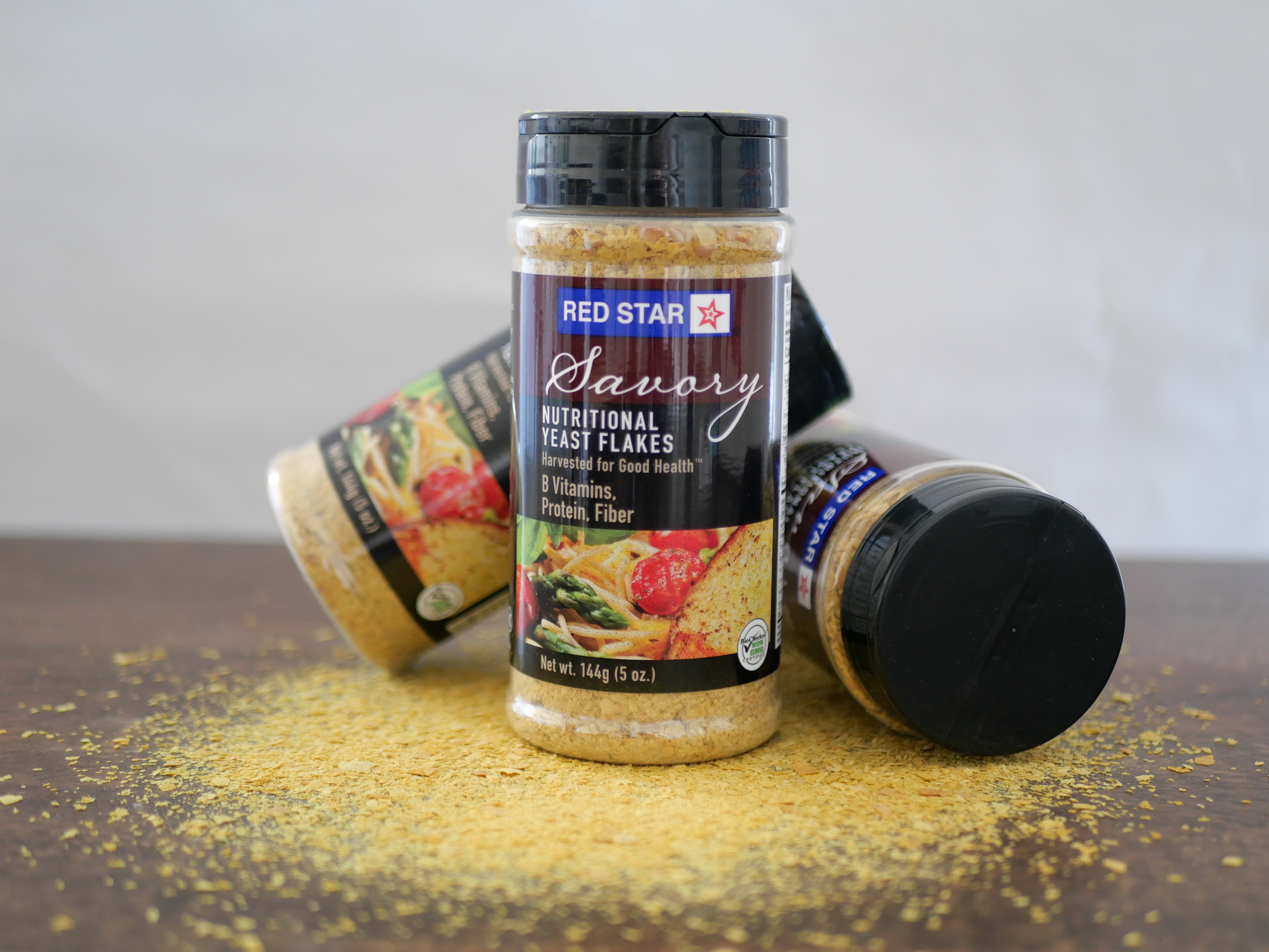(6 pack) Red Star Savory Nutritional Yeast Flakes, 5 oz Shaker, Contains Soy