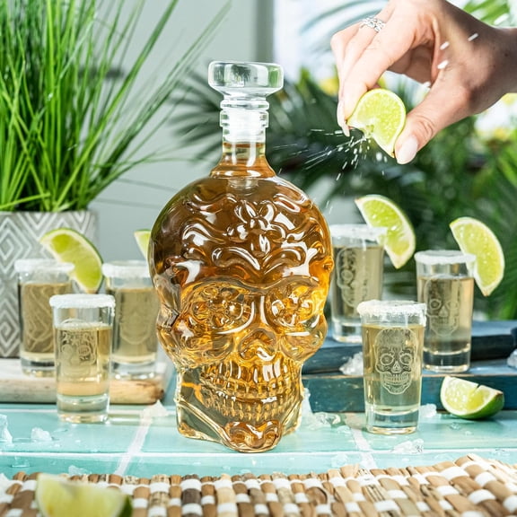 Skull Tequila Decanter Set - Handmade Glass Skull Liquor Decanter with 6 Shot Glasses - Tequila Set in Gift Box - Creative Tequila Party, Bar Decorations - Cool Tequila Gifts
