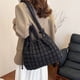 thumbnail image 2 of Bolso Hombro Mano Acolchado para Mujer Con Asa Superior Cierre Magnético, 2 of 9