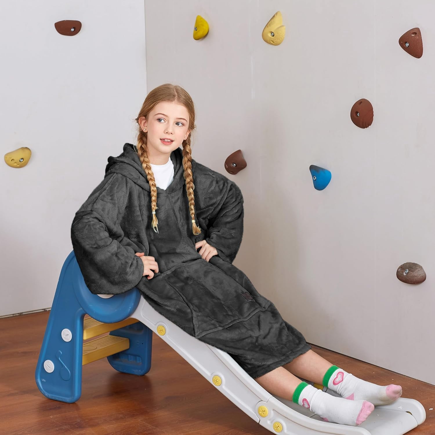 Catalonia Oversized Blanket Hoodie Sweatshirt, Fleece Pullover with Large Front Pocket, Super Soft Warm Comfortable for Teenagers Kids Youth