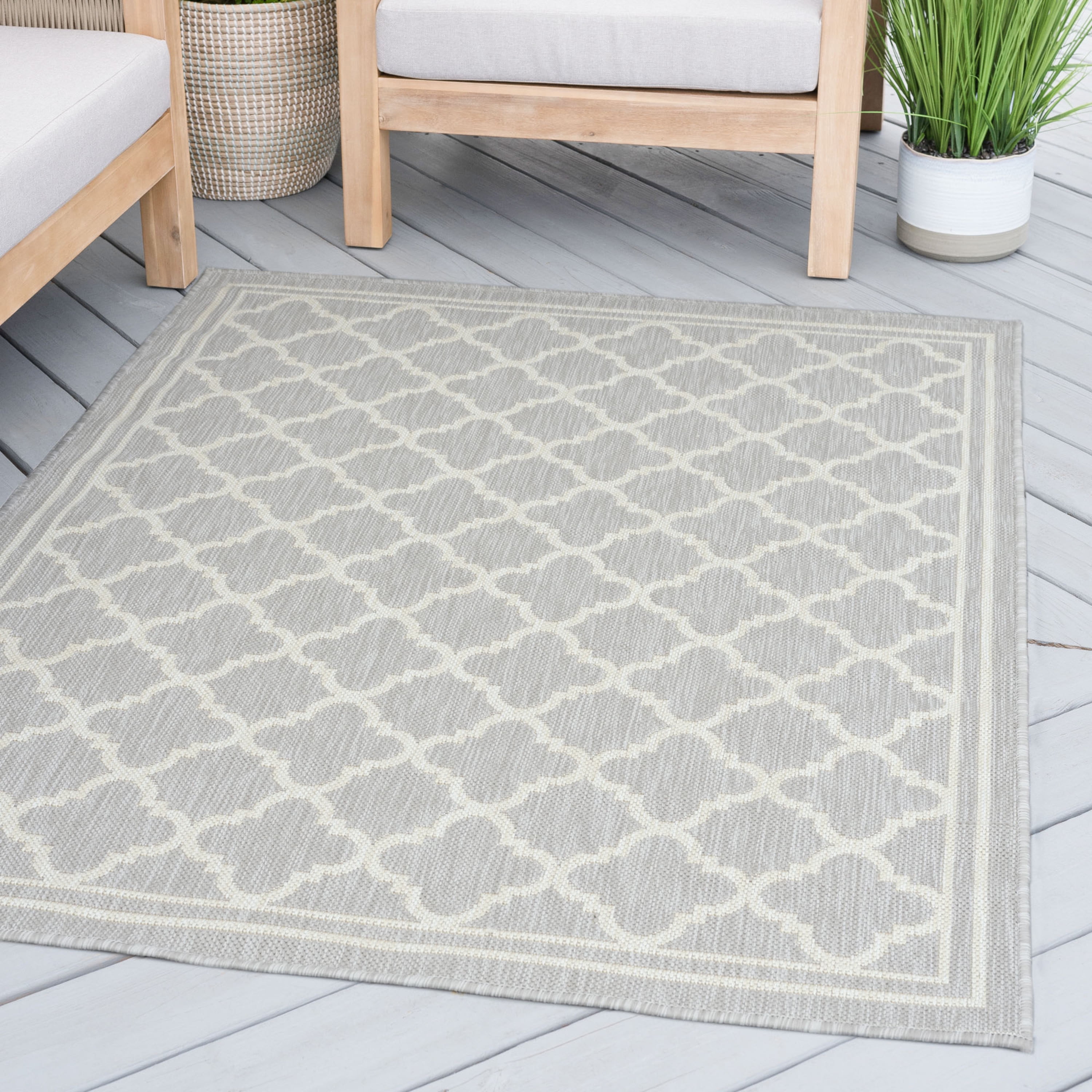 8ft Round Water Resistant, Large Indoor Outdoor Rugs for Patios, Front Door Entry, Entryway, Deck, Porch, Balcony | Outside Area Rug for Patio | Gray, Geometric | Size: 7'10'' Round