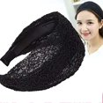 thumbnail image 4 of Diadema de encaje dulce Maquillaje Lavar la cara Diseño de moda Paño Estilo coreano Ropa para el cabello Mujeres Accesorios para el cabello Adorno para el cabello (Negro) TUNC Sencillez, 4 of 4