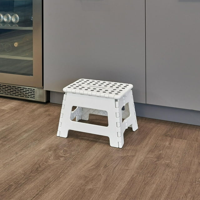 Mainstays Plastic Foldable Step Stool