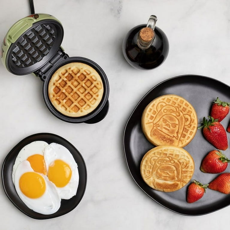 Uncanny Brands スターウォーズ ミニ Ewok ワッフルメーカー Uncanny Brands Star Wars Mini Ewok Waffle Maker - Walmart.com