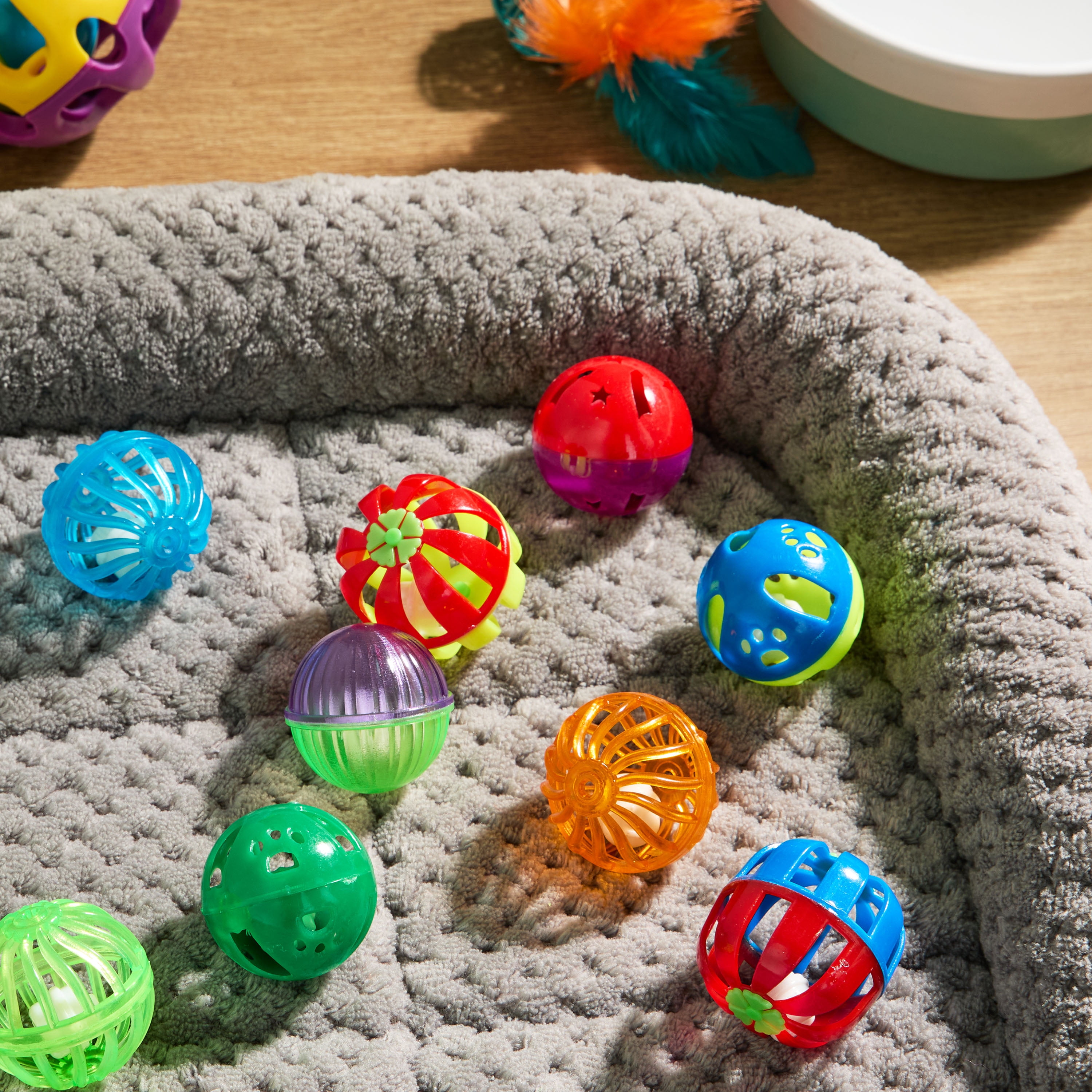 Vibrant Life Value Pack Plastic Ball Cat Toys, 15 Count