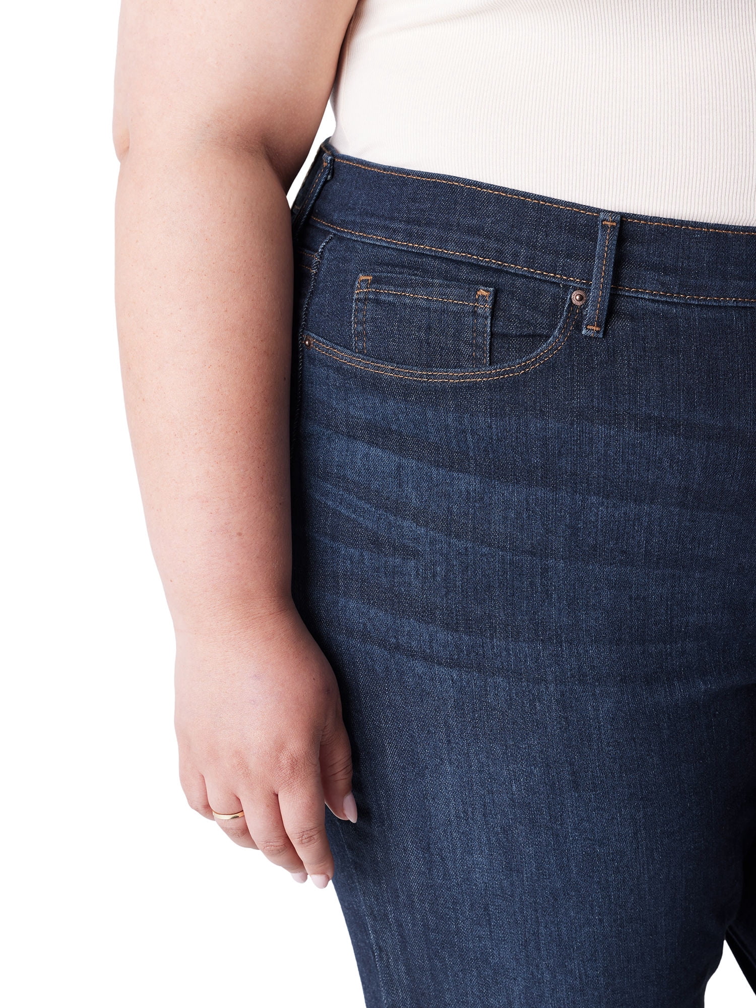 Levi Strauss Signature Women's and Women's Plus Mid Rise Slimming Bootcut Jeans, Sizes 2-26