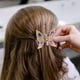 thumbnail image 4 of Pinza de pelo de mariposa con pedrería móvil para mujer - Horquilla 3D con alas aleteantes, 2,17 x 1,57 pulgadas, accesorio para el pelo para bodas y fiestas, 4 of 5