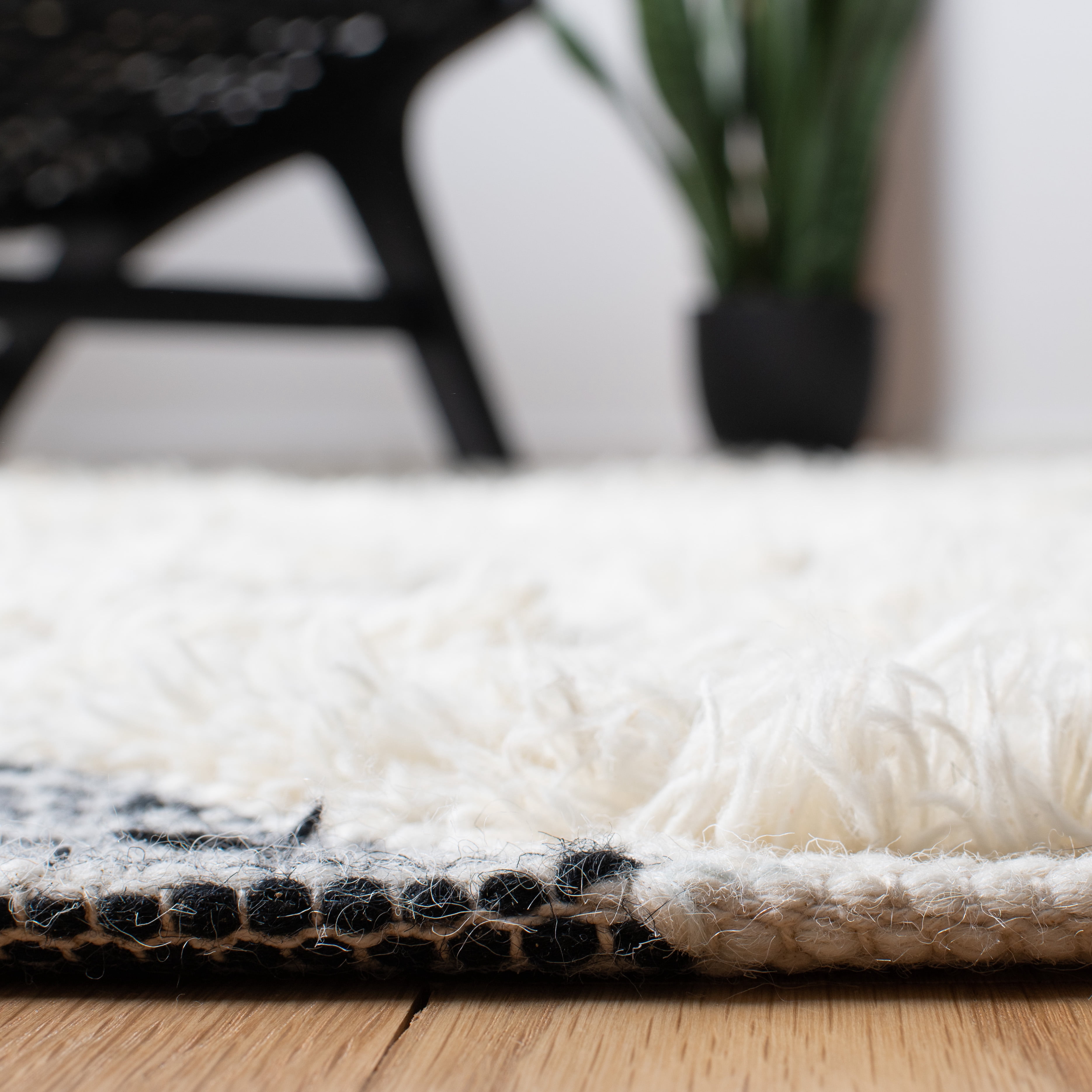 SAFAVIEH Natura Miah Geometric Wool Area Rug, Ivory/Black, 5' x 8'
