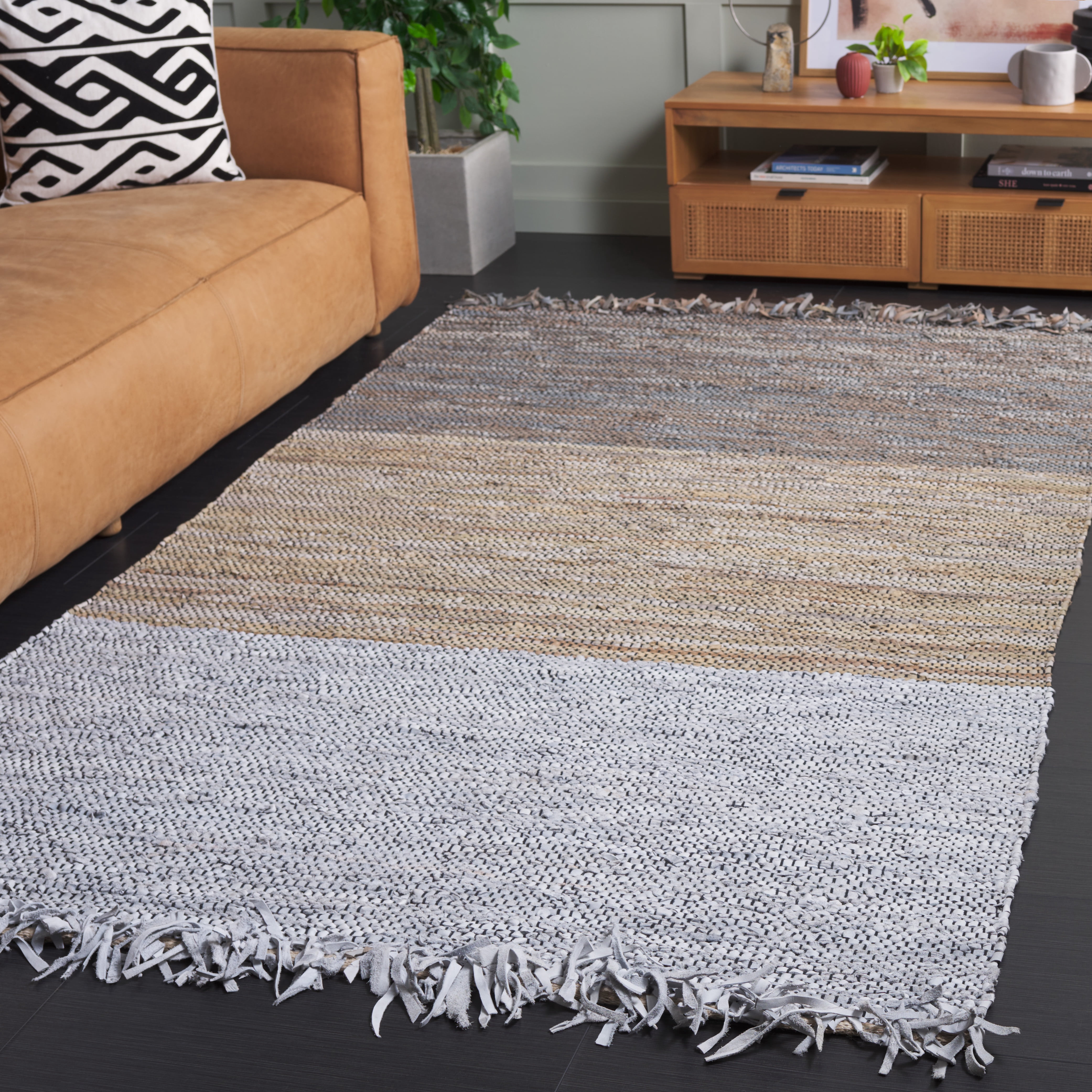 SAFAVIEH Vintage Leather Abraham Neapolitan Area Rug, Grey/Beige, 5' x 8'