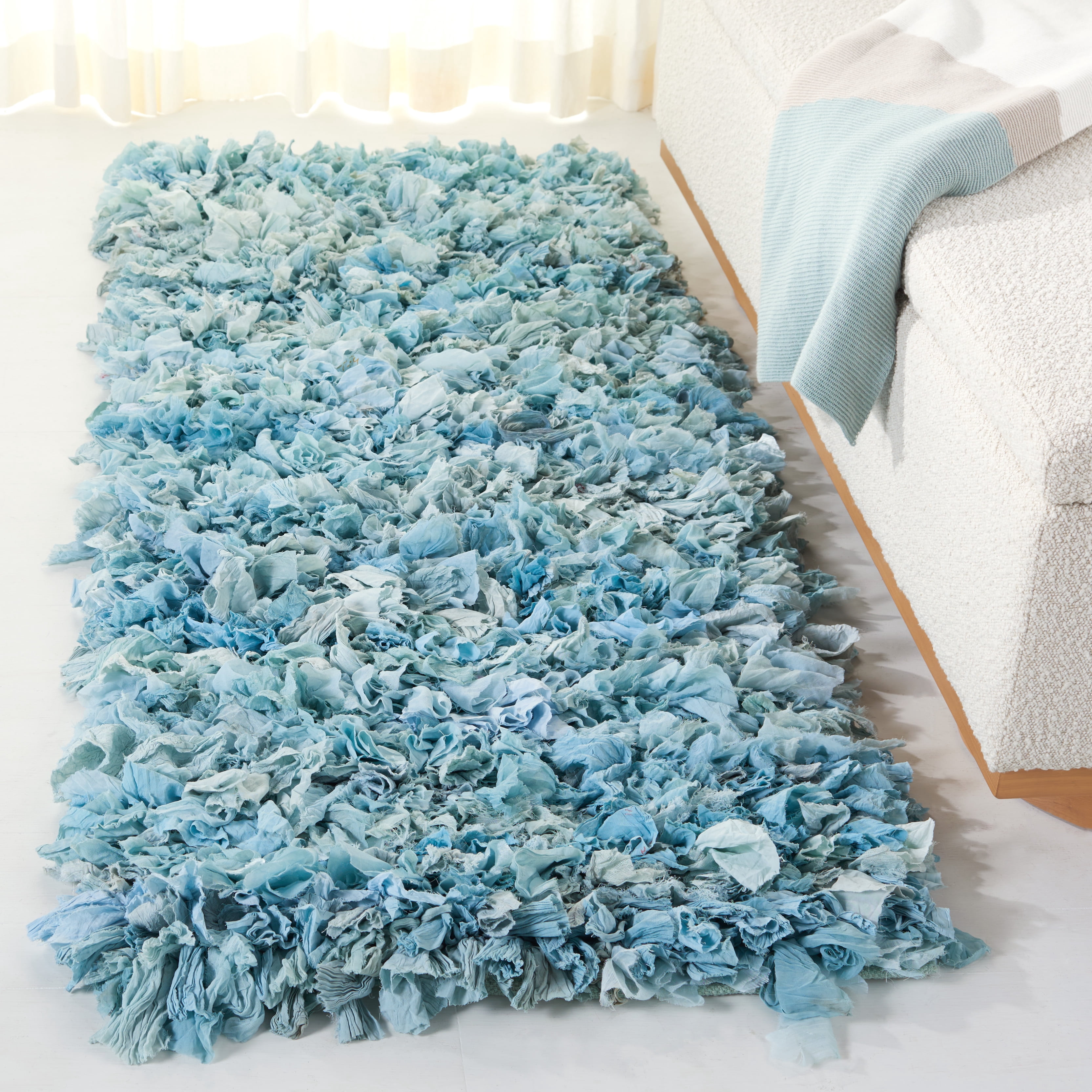 SAFAVIEH Rio Dallas Geometric Polyester Shag Runner Rug, Sky, 2'3" x 6'