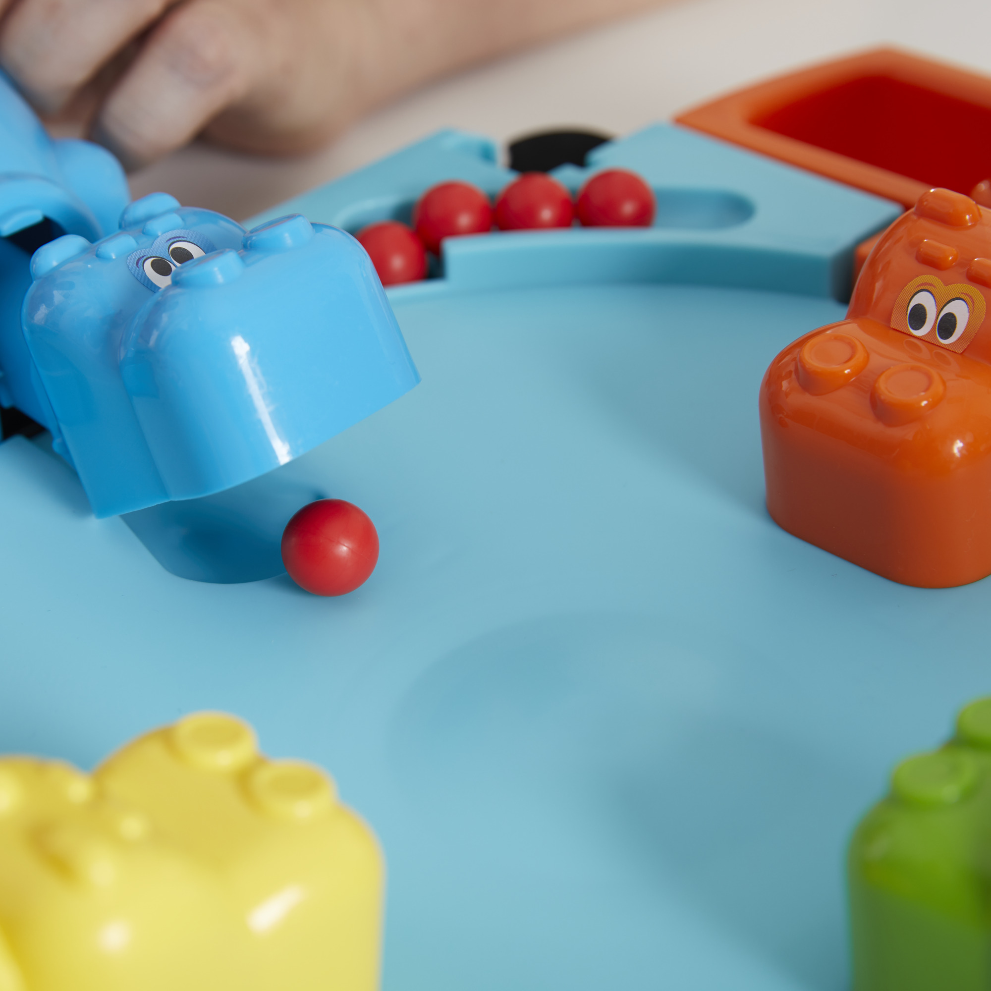 Elefun & Friends Hungry Hungry Hippos Board Game, 2-4 Players - image 4 of 11