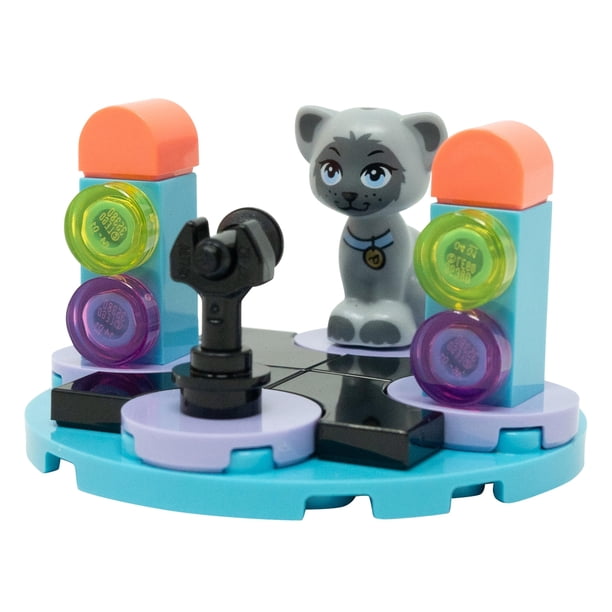 LEGO Friends: Cat (Gertrude) Minifigure on Karaoke Stage Mini Set (21 pcs)