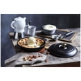 thumbnail image 3 of STAUB Spécialités Plat à Four Rond en Fonte 750 ml avec Couvercle, Noir, 3 of 3