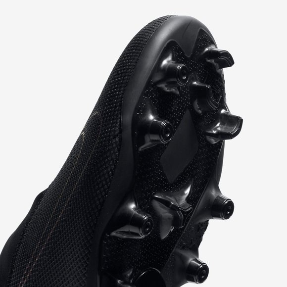 Meeste jalgpallijalatsid Nike Phantom VSN 2 Club DF/MG M CD4159-606 -  Training shoes - Photopoint.lv