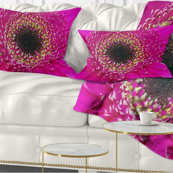 Designart Center of Gerbera Flower Close up - Flowers Throw Pillowwork - 12x20