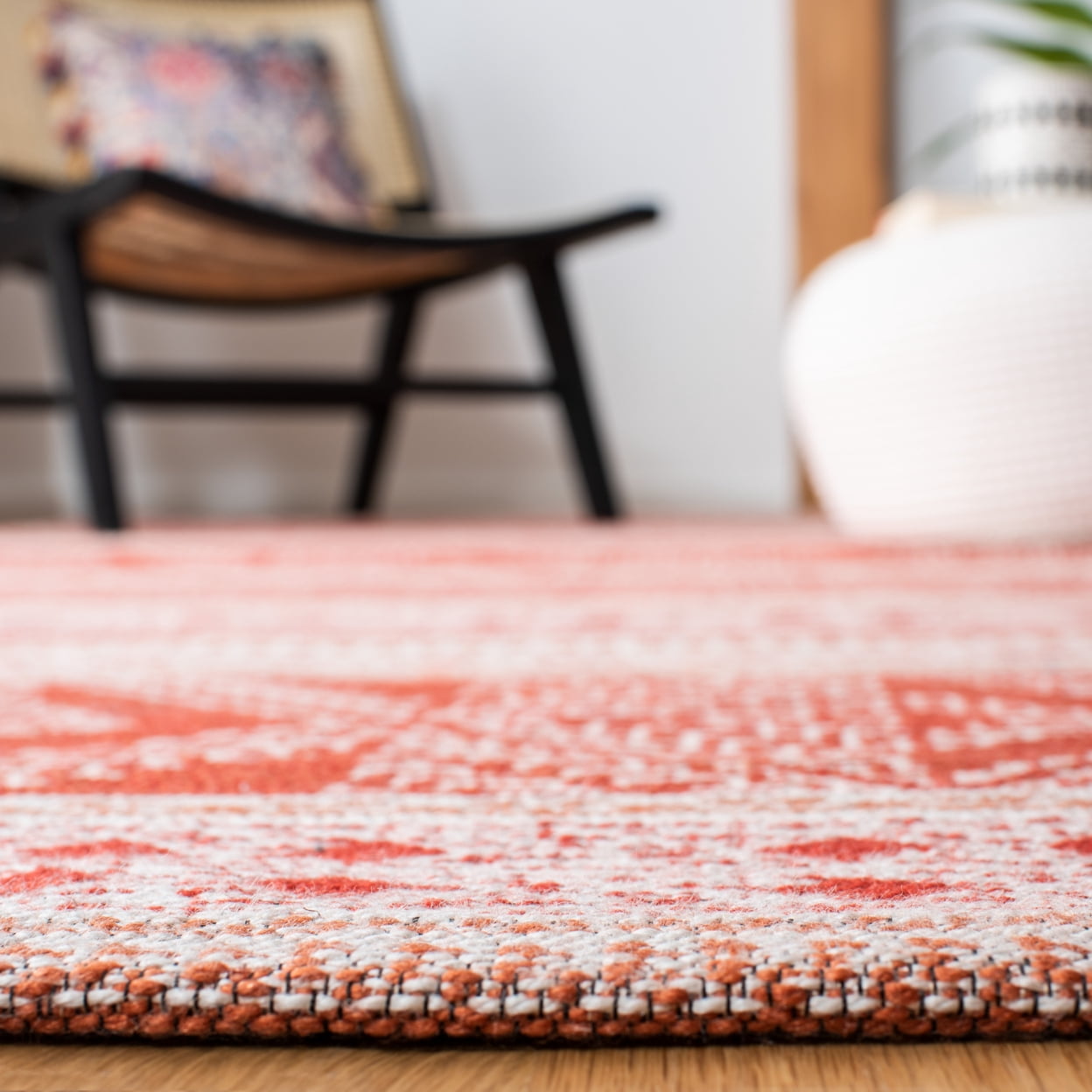 SAFAVIEH Classic Vintage Eric Geometric Polyester Area Rug, Rust, 8' x 10'