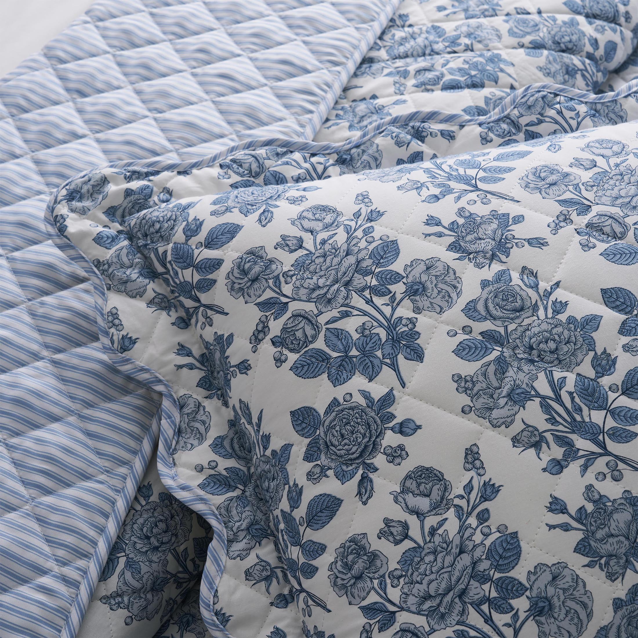 My Texas House Blue Toile 3-Piece Adult Quilt Set, Full/Queen