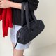 thumbnail image 2 of Bolso Tipo Cartera para Mujer Con Lazo Nailon Acolchado Bolsillos Interiores, 2 of 9
