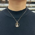 thumbnail image 2 of Collar con colgante de circonitas microincrustadas de doble cara bañado en cobre de 18 quilates, 2 of 5