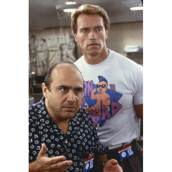 Danny DeVito and Arnold Schwarzenegger in Twins side by side 24x36 Poster