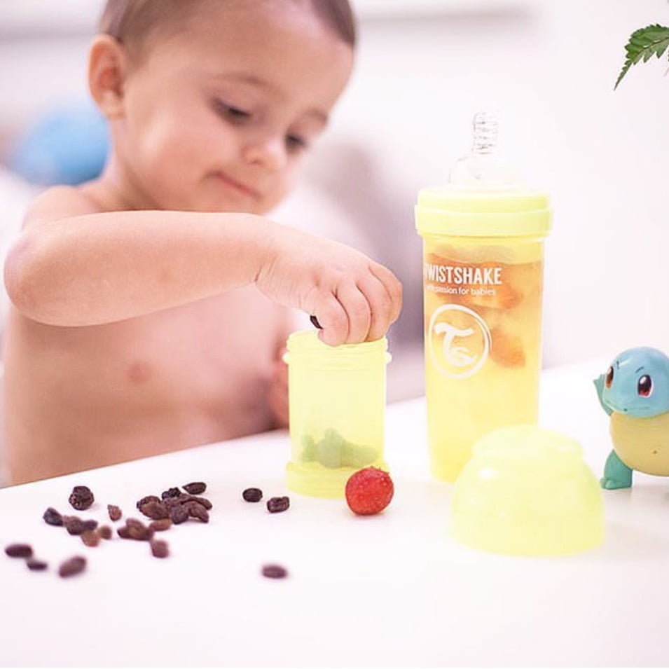 Twistshake Anti-Colic Baby Bottle - 8oz, White/Diamond