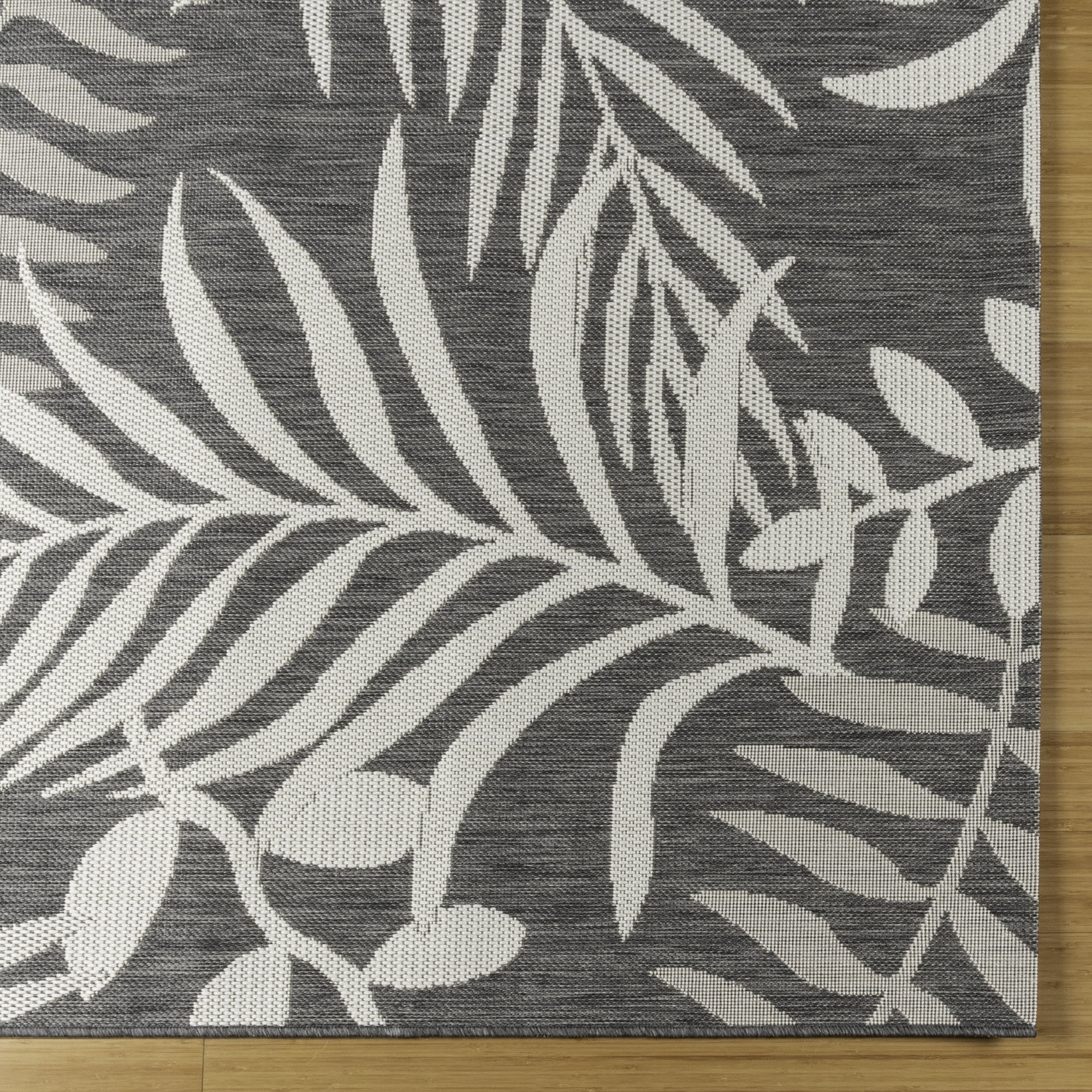 Gertmenian Paseo Akimbo Coastal Floral Gray White Outdoor Area Rug, 5x7