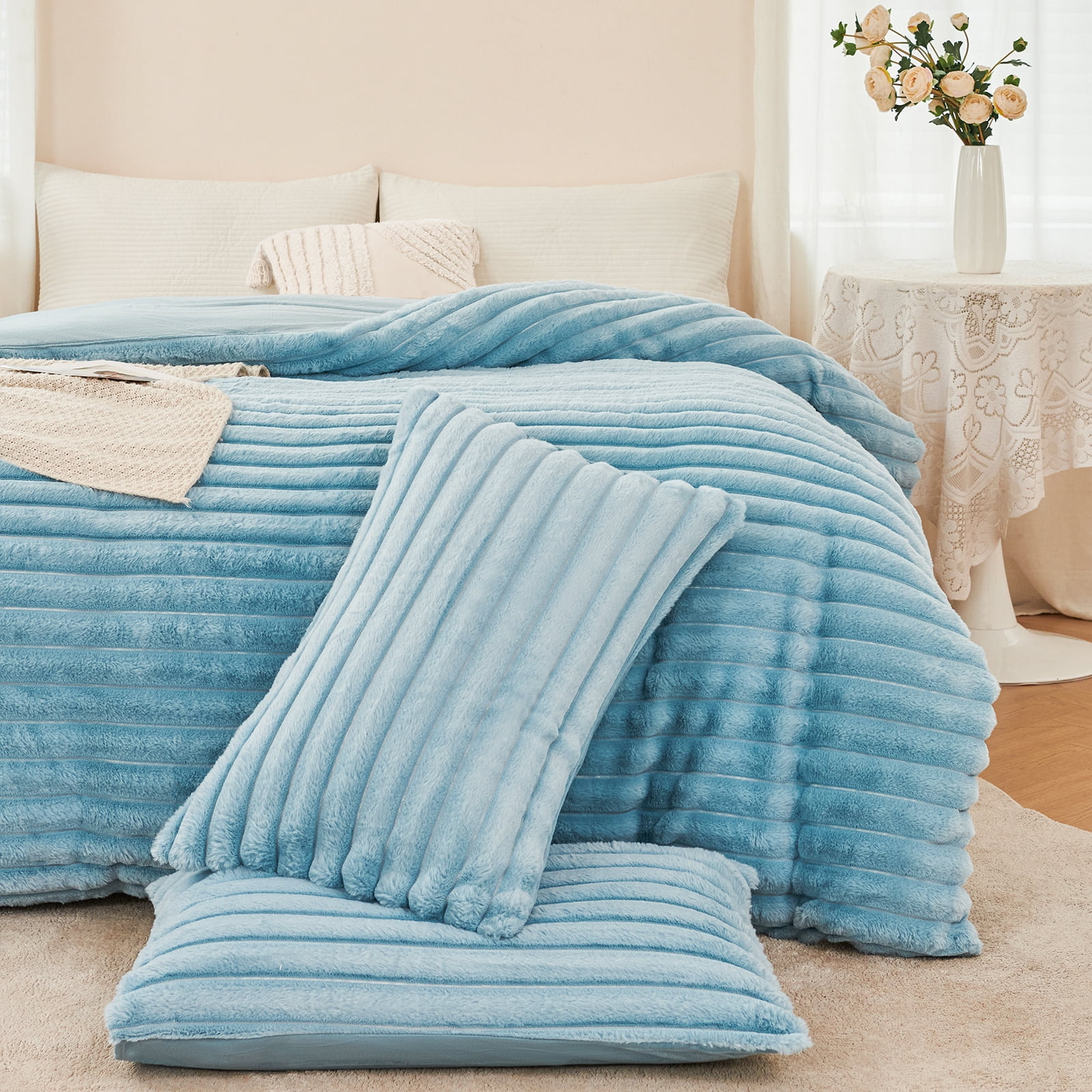ZRNBAST Luxury Fluffy Fuzzy Queen Comforter Set 3 Pieces Light Blue Plush Fleece Comforter Bedding Set Heavy Faux Fur Comforter with 2 Pillowcases(Light Blue,Queen)