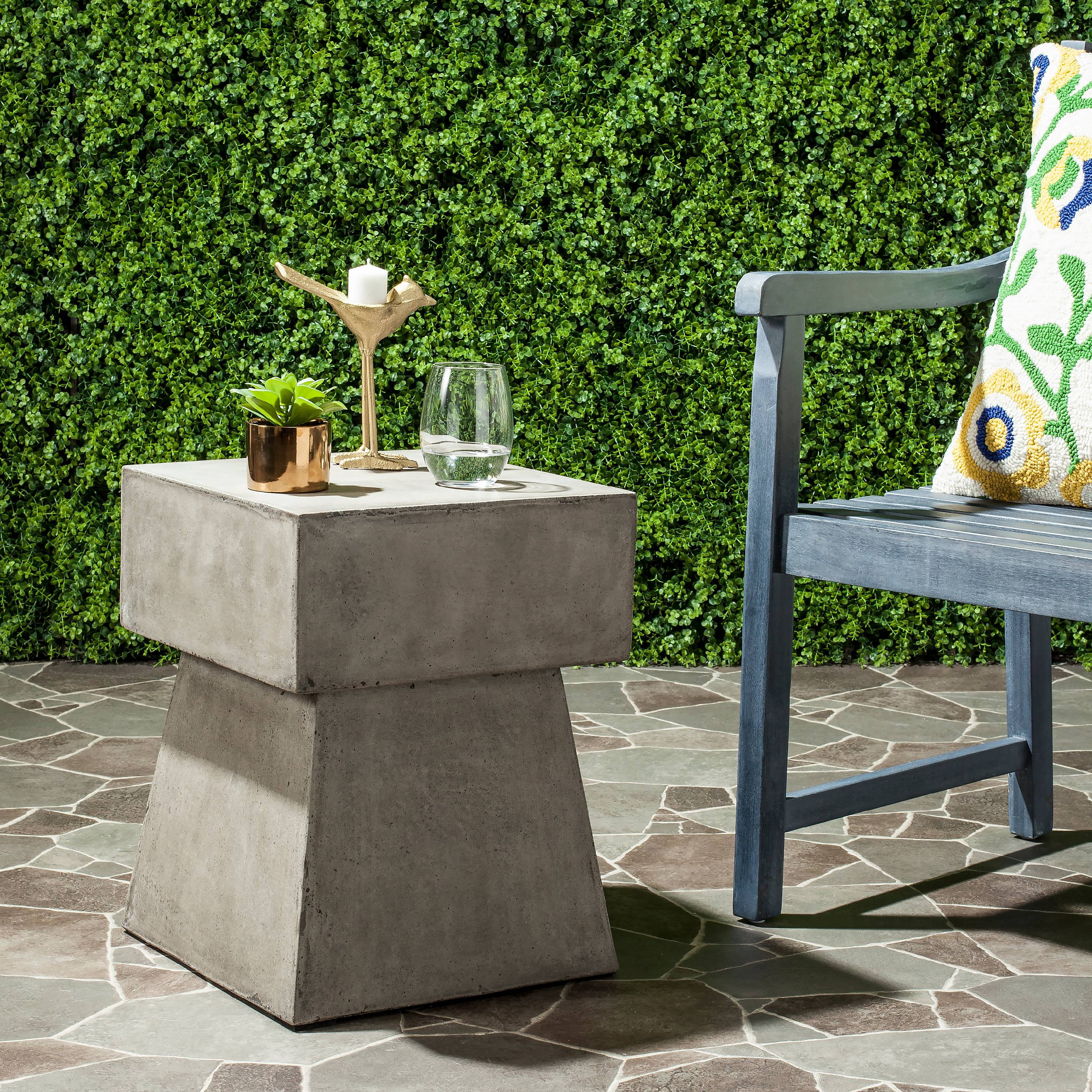 Safavieh Zen Mushroom Outdoor Concrete Accent Table - Dark Grey