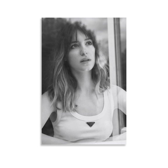 The Actress Daisy Edgar-Jones Poster Canvas Poster Wall Art Picture Prints Hanging Photo Gift Idea Decor Home Posters