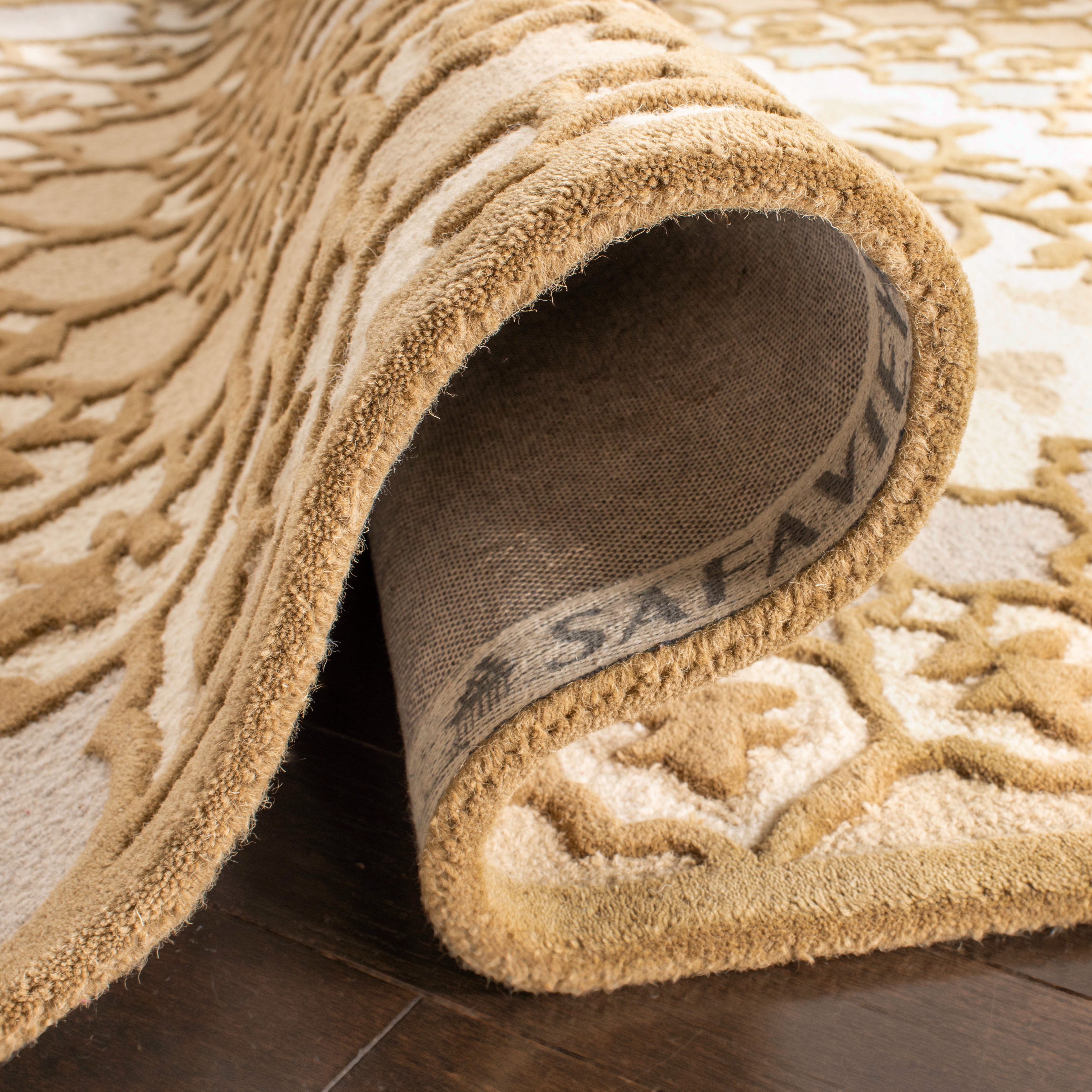 SAFAVIEH Bellagio Zoja Floral Wool Area Rug, Ivory/Dark Beige, 5' x 5' Square