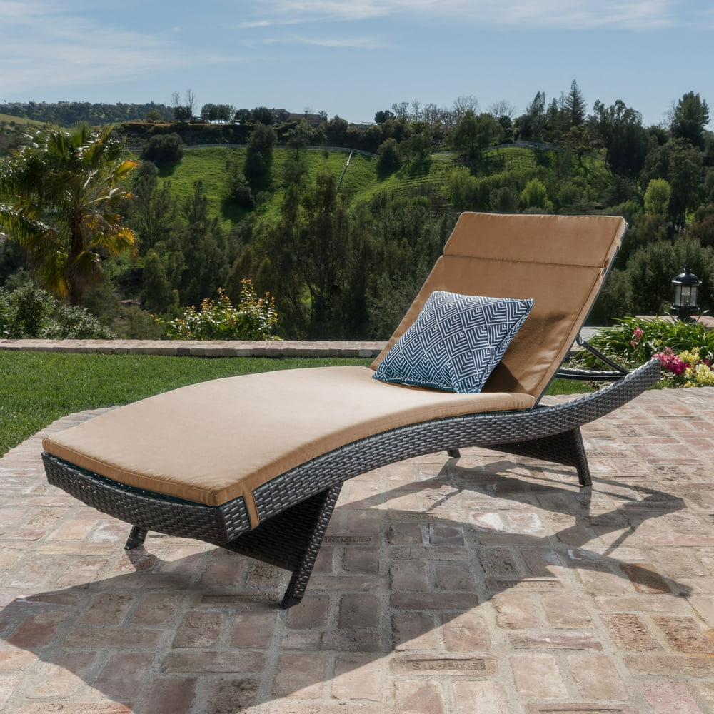 Kona Outdoor Wicker Adjustable Chaise Lounge With Colored Cushion