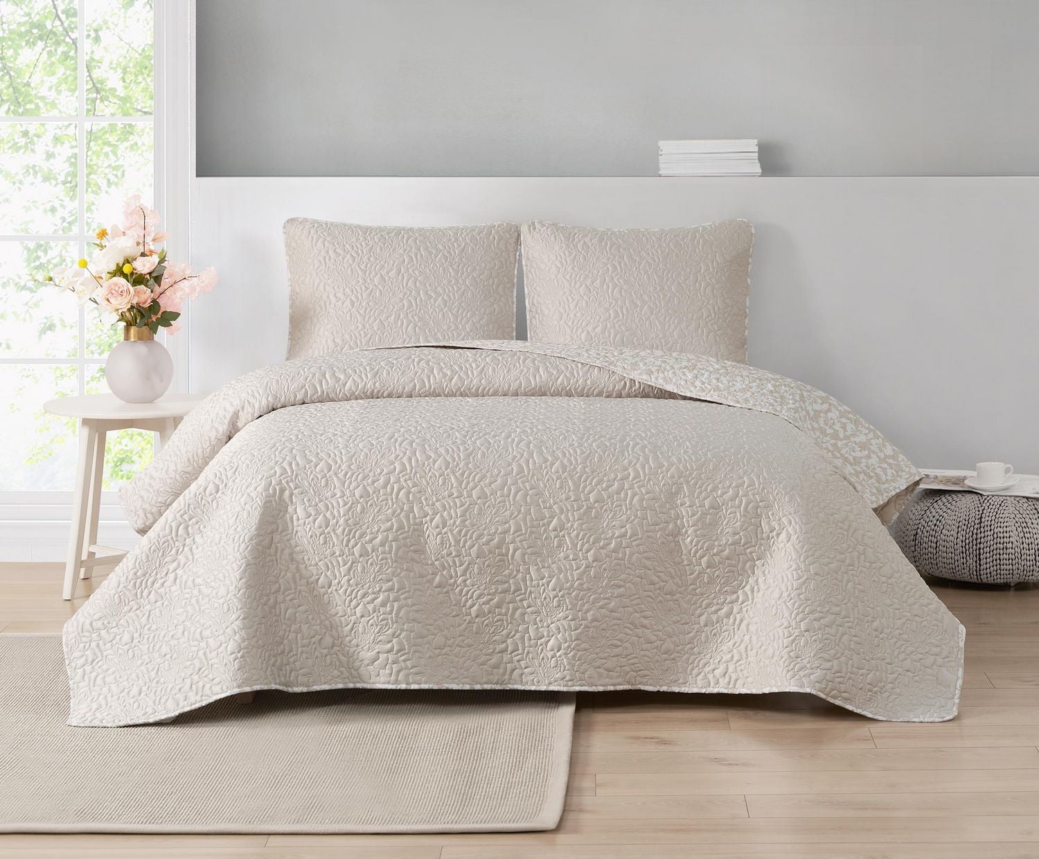 Valerie 3 Piece Reversible Quilt Set