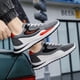 thumbnail image 4 of Zapatos de hombre Zapatos de moda para estudiantes Zapatos casuales de caña baja Zapatos de hombre Zapatos casuales para exteriores individuales Zapatillas de deporte de moda para hombre, 4 of 6
