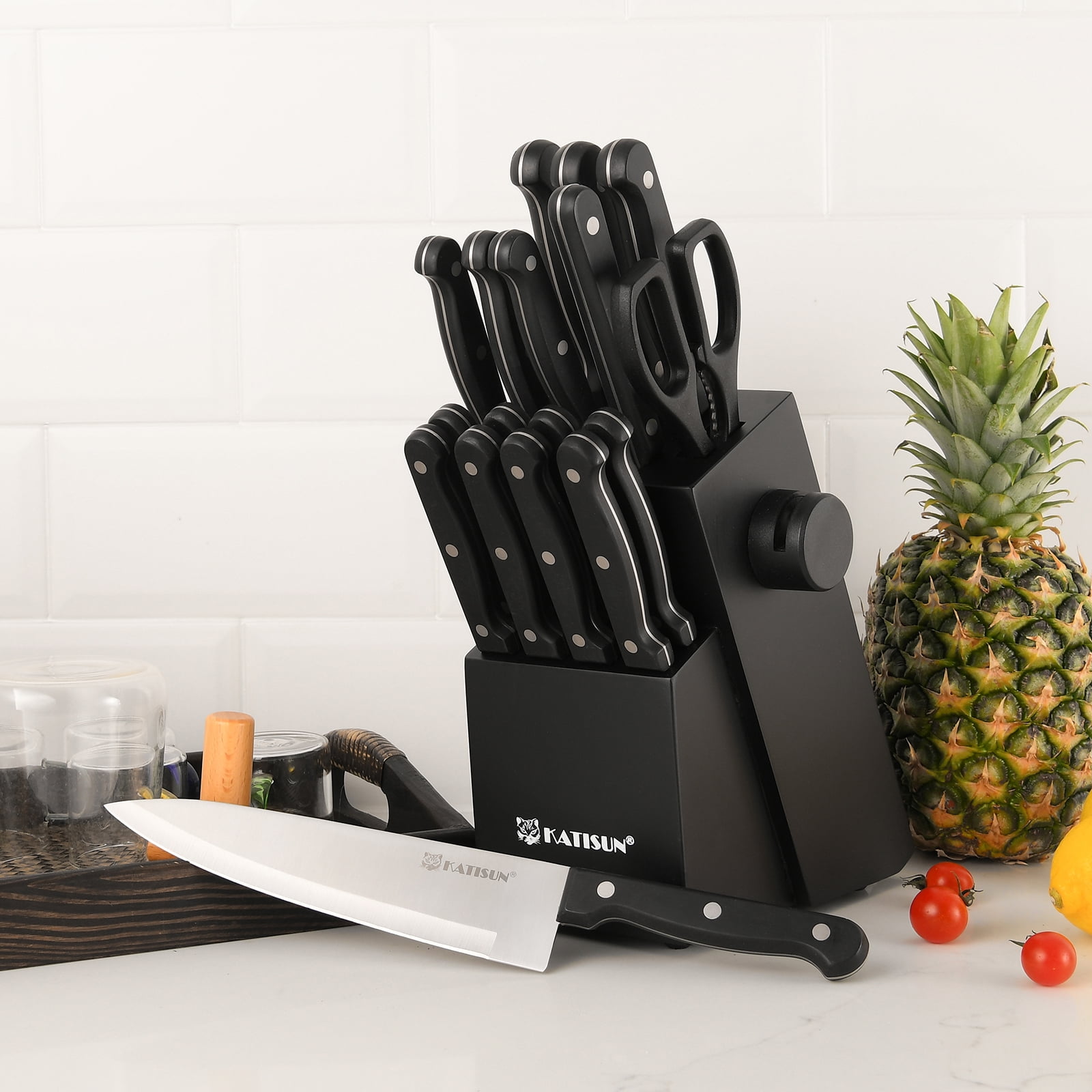 19-piece knife set, made of German steel, durable, dishwasher safe, kitchen knife set with built-in sharpener, for chopping, slicing, dicing and cutting.
