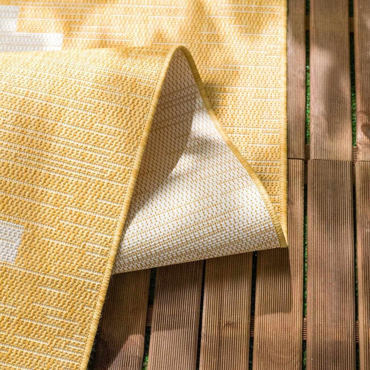 Hauteloom Djugun Outdoor Area Rug - Outside Porch Patio Rug Carpet - Waterproof Rug - Geometric - Yellow, Off White, White, Cream, Bone - 5'3" Round