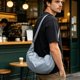 thumbnail image 4 of Bolso bandolera para mujer con borla plisada, bolso de hombro en forma de media luna, bolso de nylon tipo dumpling | Gran capacidad para portátil, tableta y cartera | Tejido suave repelente al agua, 4 of 6