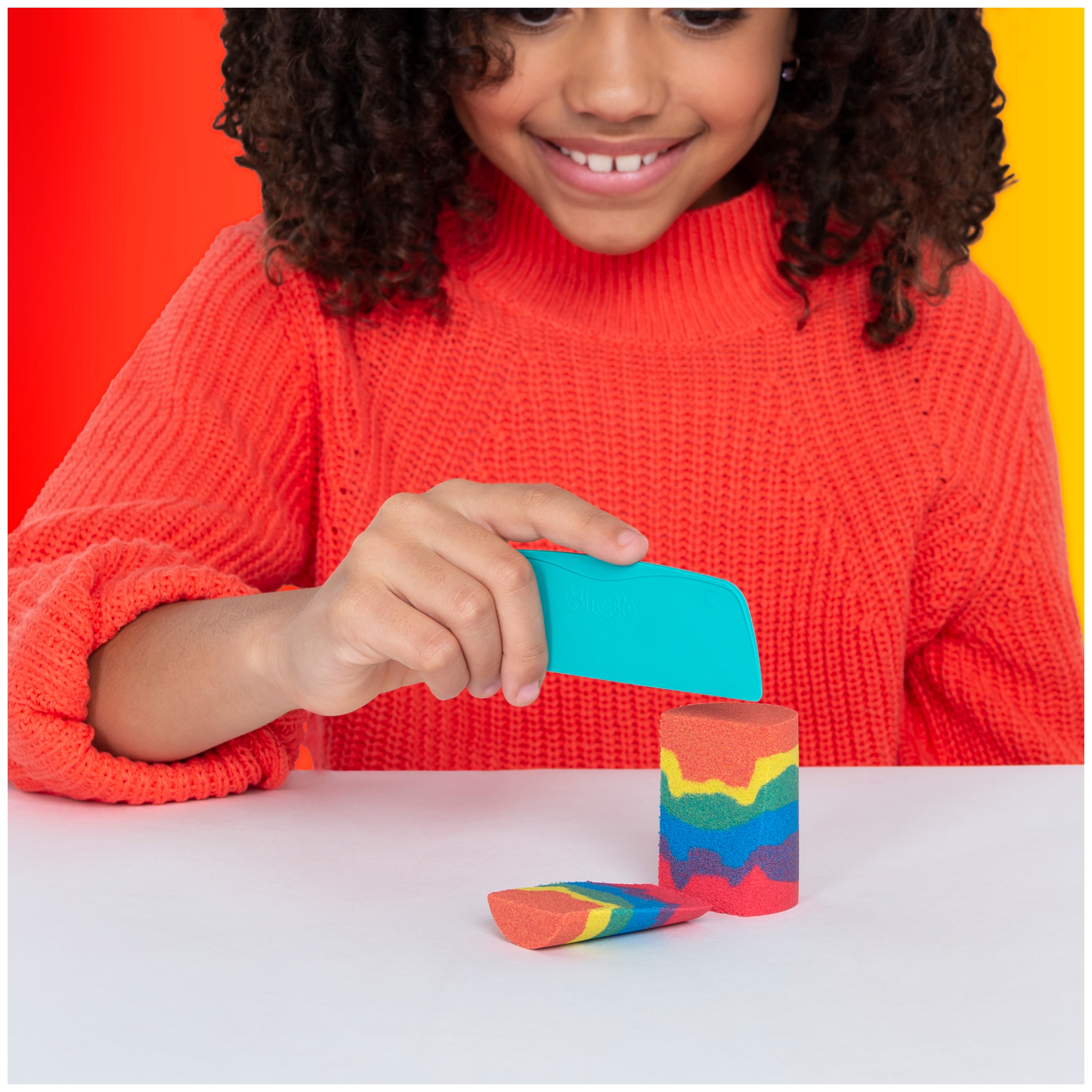 Kinetic Sand Sable Magique Rainbow Cake Shoppe - 680g (parfum Vanille) Avec Accessoires - Jouet Sensoriel Pour Enfants 5 Ans Et + - 8