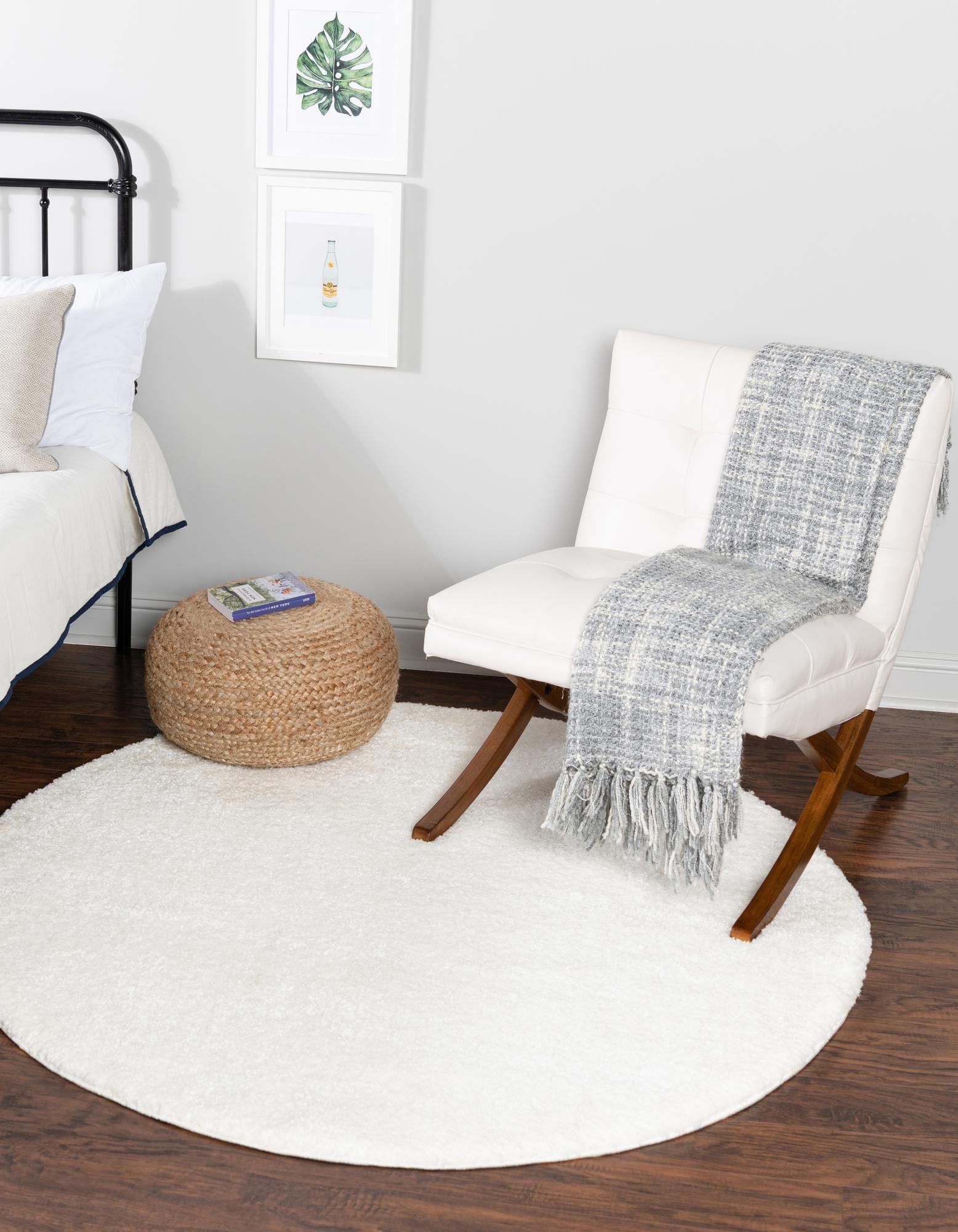 Unique Loom Calabasas Solo Rug Snow White 5' 3" Round Solid Comfort