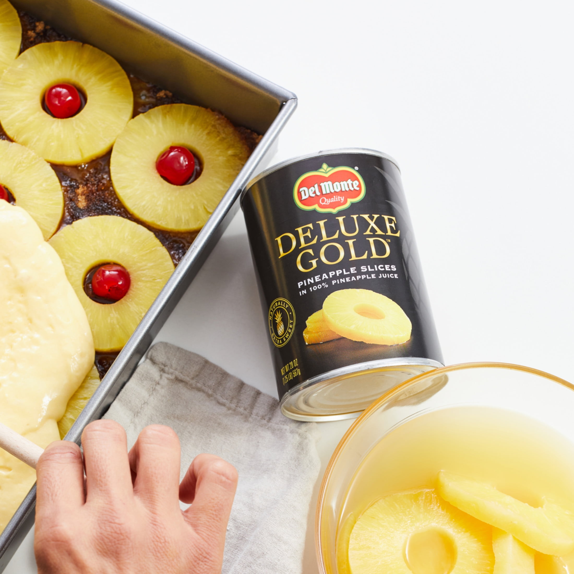 (12 pack) Del Monte Deluxe Gold Pineapple Slices in 100% Pineapple Juice, 20 oz Can, Canned Fruit