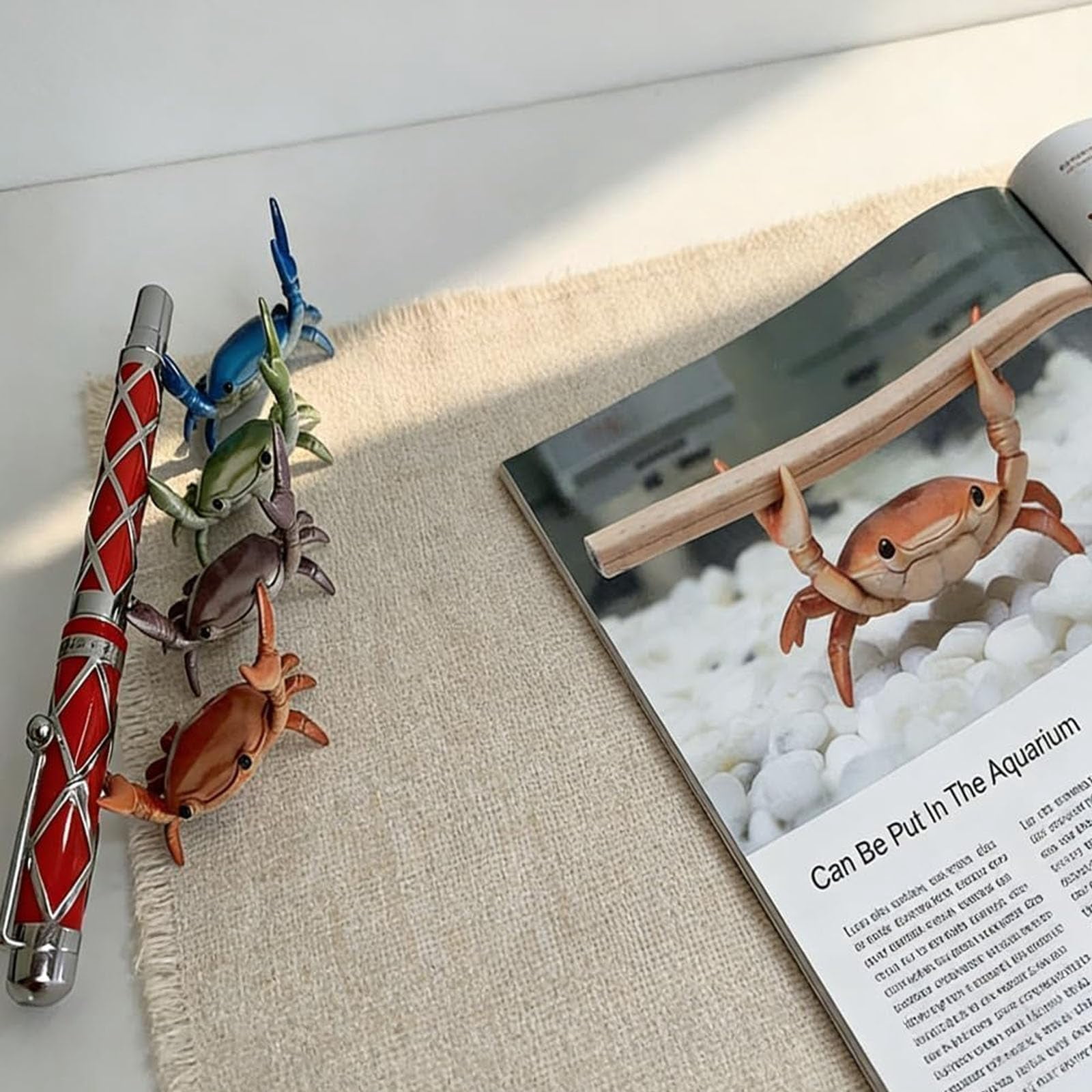 Cute Funny Weightlifting Crab-Shaped Desk Pen Stand for Pen Storage, Creative Desktop Decoration, Desk Accessories And Workspace Organizers