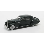 1940 Packard Super 8 Sport Sedan by Darrin in Green 1:43 by Matrix
